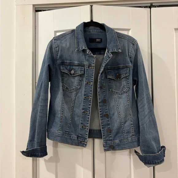 KUT from the Kloth Women’s Classic Blue Denim Jacket Size M Helena Jean jacket - Picture 3 of 9